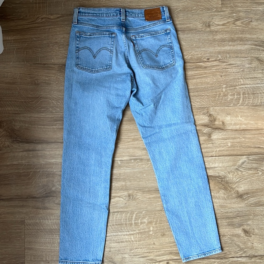 Levi’s wedgie icon fit high rise ankle jeans size 27
